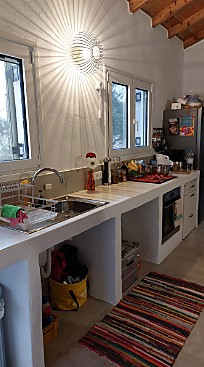 Küche mit Arbeitsfläche